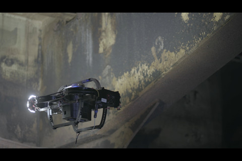 The drone used LiDAR to navigate inside the 19.4 meter high oil tank as GPS-reception was not available in the enclosed space.